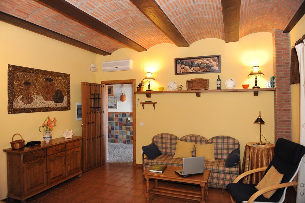 Torrejón el Rubio Apartamentos Rurales Monfraguee מראה חיצוני תמונה