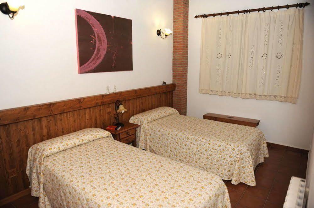 Torrejón el Rubio Apartamentos Rurales Monfraguee מראה חיצוני תמונה