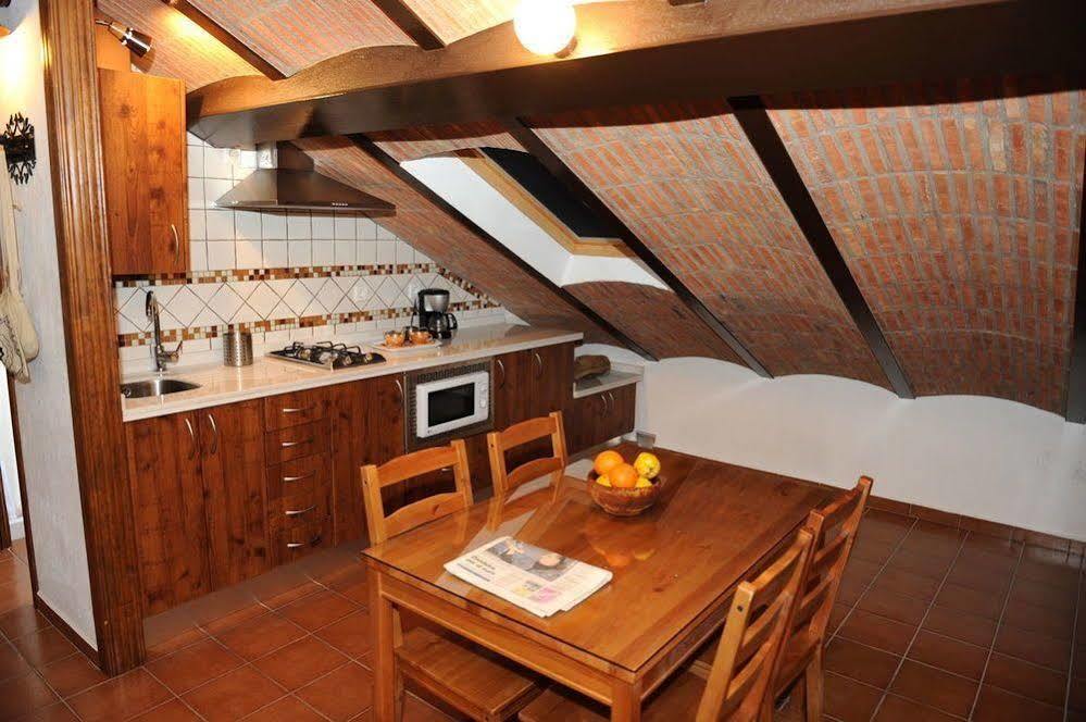 Torrejón el Rubio Apartamentos Rurales Monfraguee מראה חיצוני תמונה
