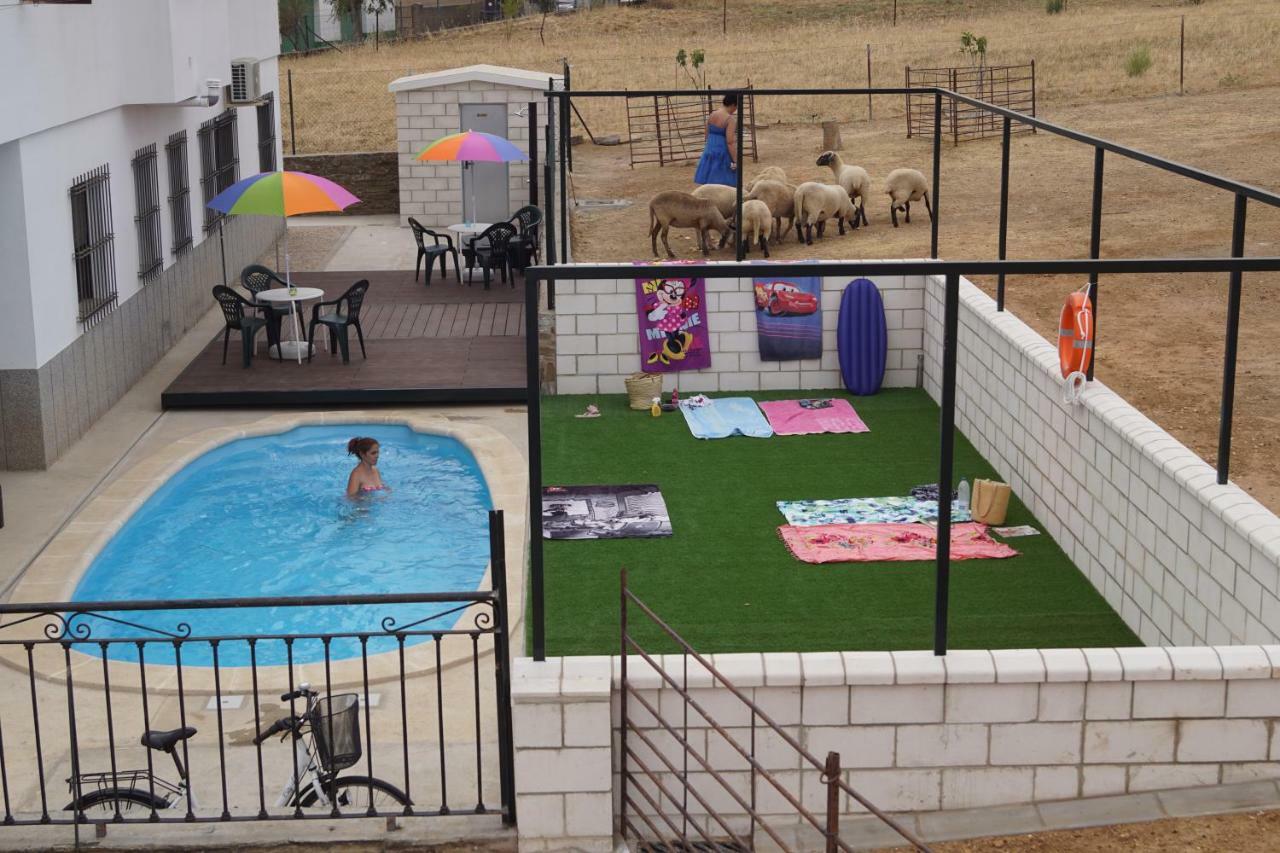 Torrejón el Rubio Apartamentos Rurales Monfraguee מראה חיצוני תמונה