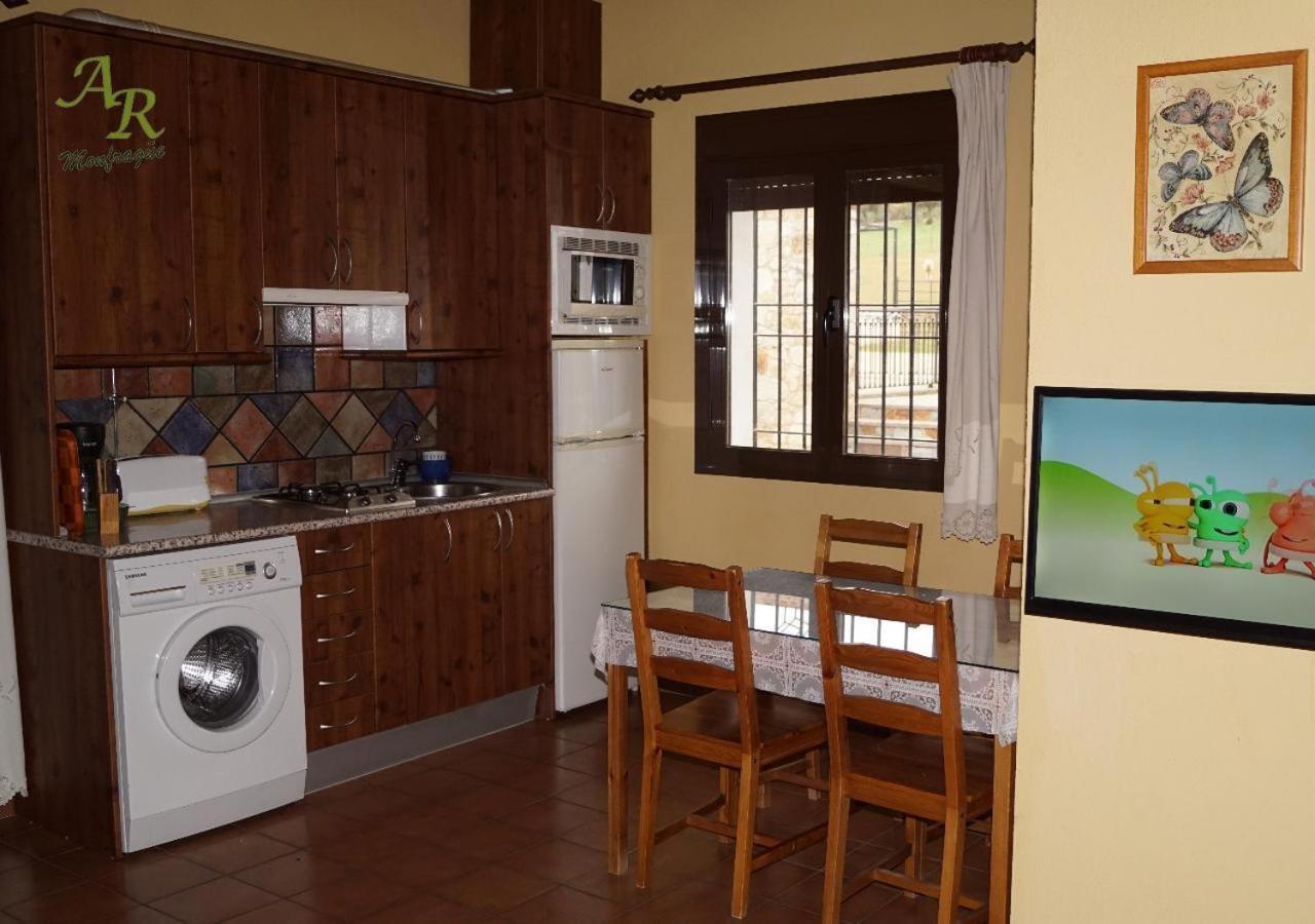 Torrejón el Rubio Apartamentos Rurales Monfraguee מראה חיצוני תמונה