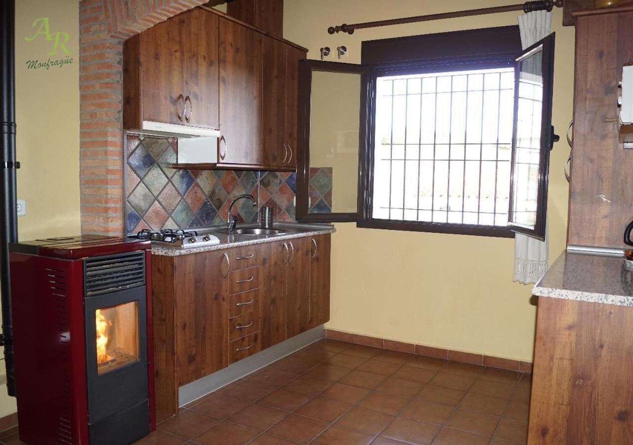 Torrejón el Rubio Apartamentos Rurales Monfraguee מראה חיצוני תמונה