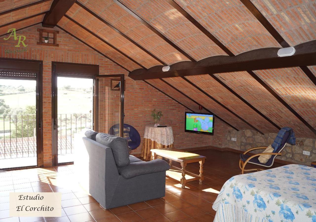 Torrejón el Rubio Apartamentos Rurales Monfraguee מראה חיצוני תמונה